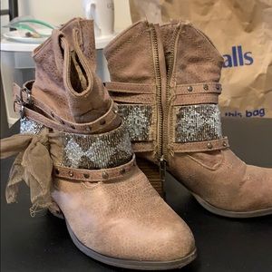 Not Rated lightly used cowgirl boots